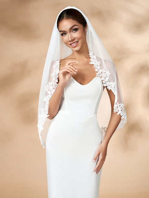 Fingertip Length Lace Edge Wedding Bridal Veil with Comb for Brides AS27
