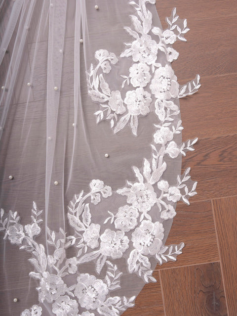 Pearl Lace Applique Fingertip Length Wedding Bridal Veil with Comb for Bride Off White OA16