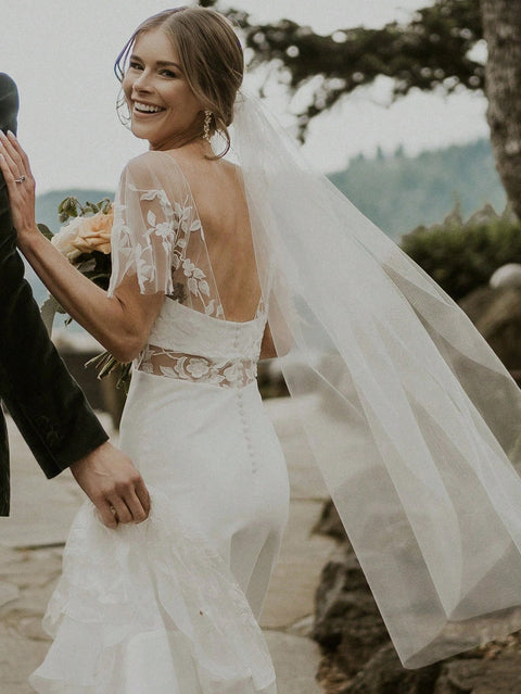 Fingertip Length Short Simple Tulle Wedding Bridal Veil with Comb AS06