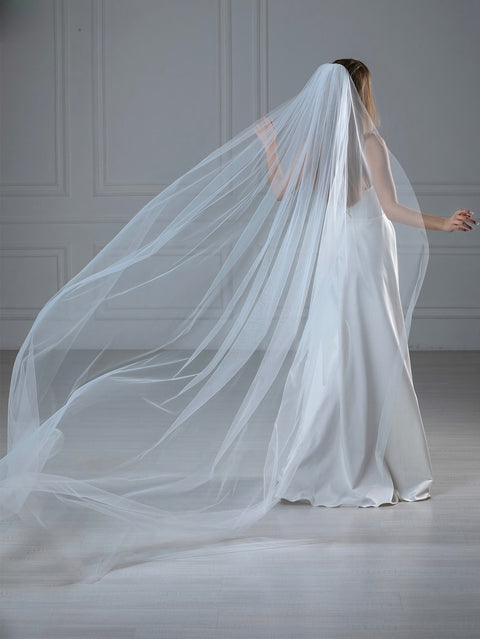 1 Tier Long Cathedral Length Bridal Veil Cut Edge with Metal Comb BS05