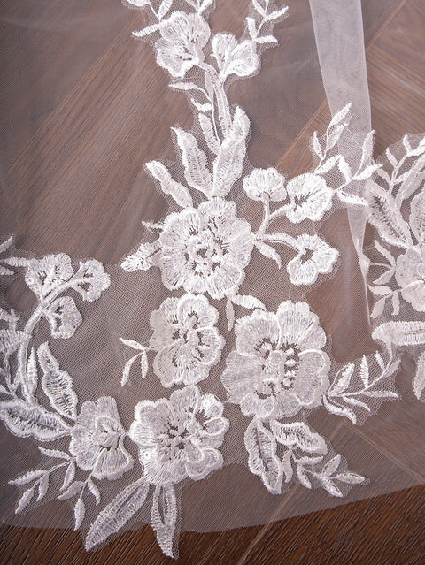 Lace Sequin Applique Chapel Length Wedding Bridal Veil with Comb for Bride OA50
