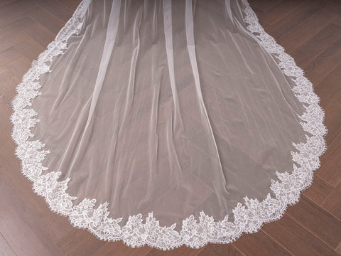 2 Tier Cathedral Length Lace Edge Wedding Bridal Veil with Comb for Bride Ivory OA32