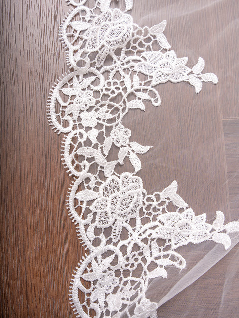 2 Tier Floral Lace Edge Bridal Veil with Comb for Wedding Bride OA48