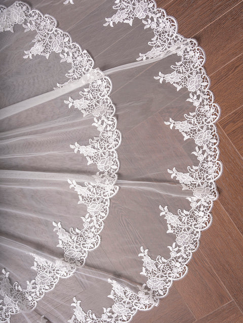 2 Tier Floral Lace Edge Bridal Veil with Comb for Wedding Bride OA48