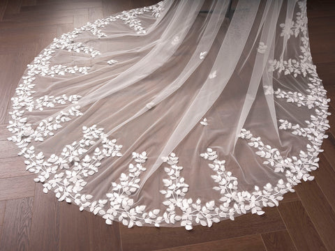 Cathedral Length Leaf Lace Applique Wedding Veil with Comb for Bride OA19