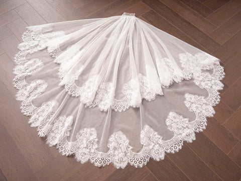 2 Tier Floral Lace Fingertip Length Wedding Bridal Veil with Comb for Bride Ivory OA43