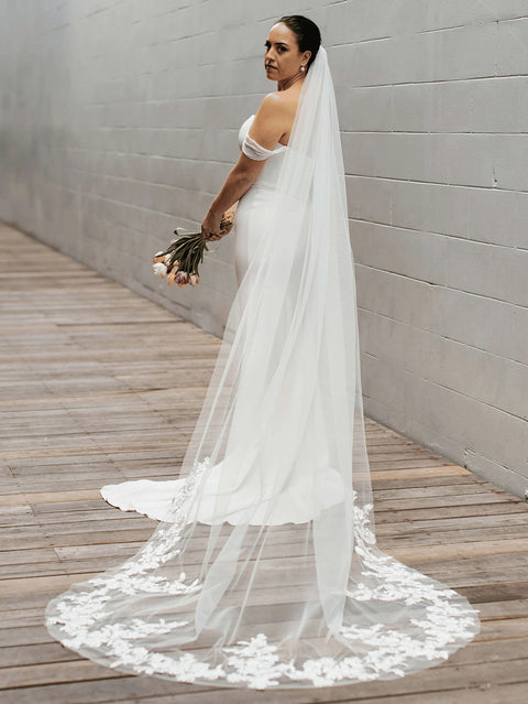 Chapel Length Floral Lace Wedding Bridal Veil with Metal Comb AS09