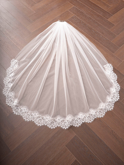 Fingertip Length Floral Lace Edge Wedding Bridal Veil with Comb for Bride OA41