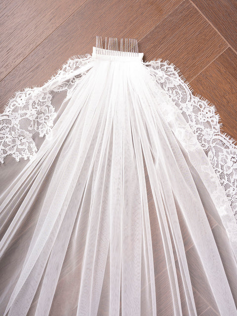 Fingertip Length Floral Lace Edge Wedding Bridal Veil with Comb for Bride Ivory OA46