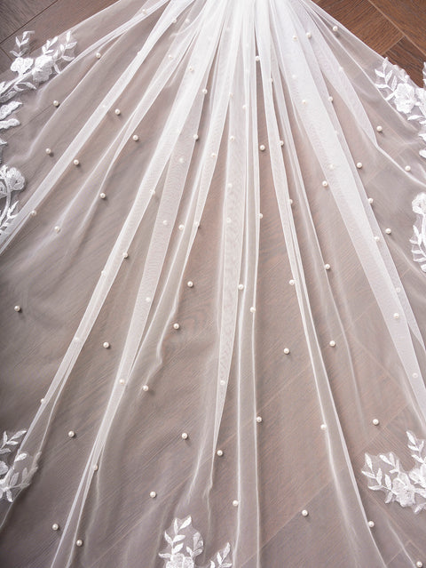 Pearl Lace Applique Fingertip Length Wedding Bridal Veil with Comb for Bride Off White OA16
