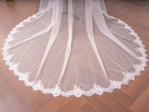 2 Tier Cathedral Length Floral Lace Wedding Bridal Veil with Comb for Brides Ivory OA37