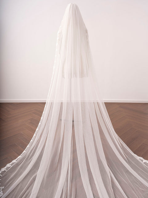 Royal Length 3.5M Lace Edge Wedding Bridal Veil with Metal Comb AS01
