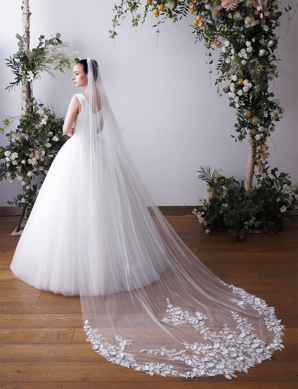 Long 1 Tier Lace Wedding Bridal Veil With Metal Comb For Women EllieHouse Women main image 3